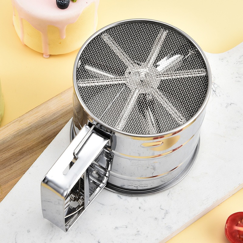 Setaccio per farina in acciaio - Baking Powder Kitchen recensione e prezzo